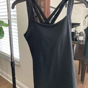 Lucy size small fitness tank